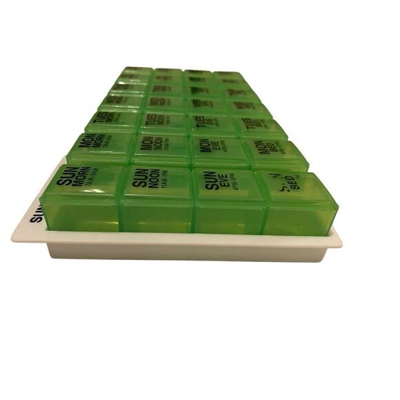 7 Day 4x Daily Pill Organizer Travel Essentials Vacation Beauty Jewelry Sorter - Picture 3 of 11